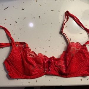 Victoria’s Secret red lace bra size 34B.  New.